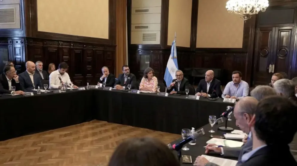 El Gobierno nacional confirmó que redujo en un 60% la planta política del Ministerio de Salud