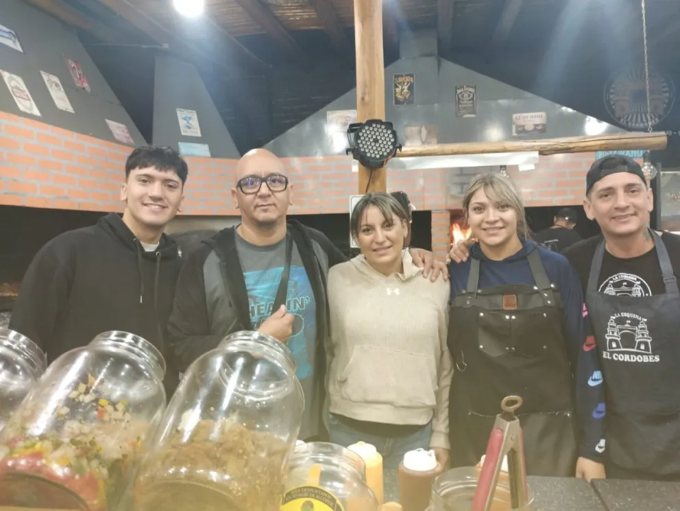 "El Cordobés": un sueño que empezó en un carrito y se instaló en una de las esquinas más concurridas de San Juan