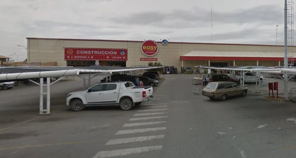 Se robaron una camioneta 4x4 del estacionamiento del Easy y la encontraron 48 horas después