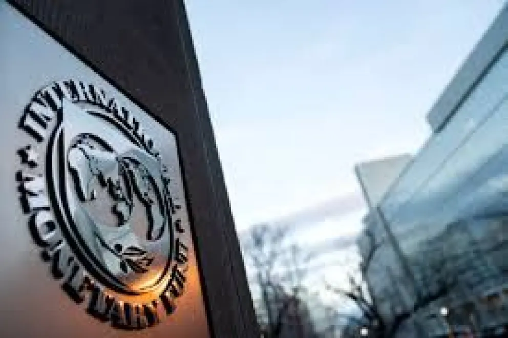 Para el FMI, en Argentina caerá el PBI un 2,8% y la inflación será del 150% 