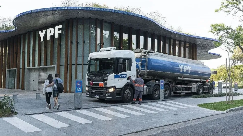 Burford pidió quedarse con el 51% de las acciones de YPF como pago del juicio que le ganó al Estado argentino