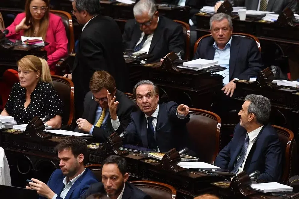 El tratamiento de la Ley Bases en el Congreso será a fin de mes 