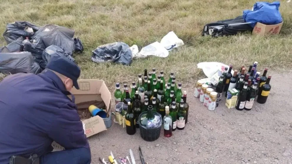 En la previa del superclásico, la Policia secuestró cuchillos, tijeras y alcohol a los hinchas