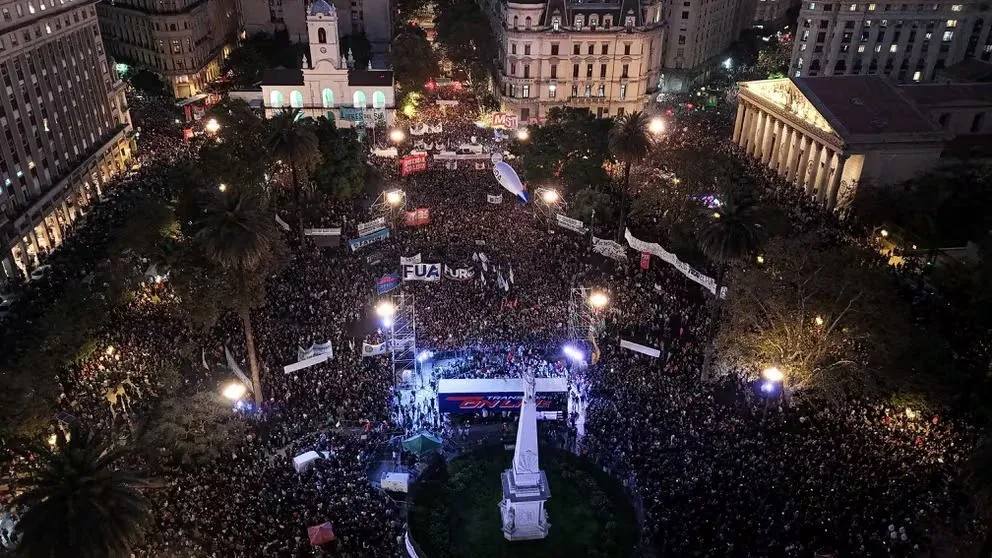 La marcha universitaria convocó a más de 180 mil personas que defendieron el valor de la educación pública 