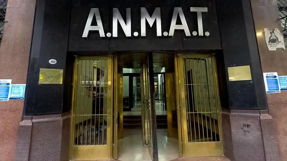 ANMAT analizará los riesgos para la salud de 22 fármacos que pasarían a la categoría de venta libre 