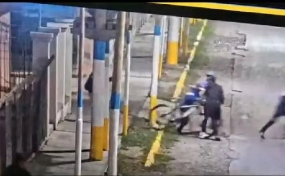 Entre 4  y en solo segundos le robaron a un ciclista en Rawson