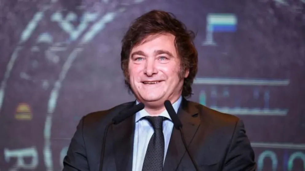 Milei: "Lo que estamos haciendo sirve para reconstruir el país que ustedes destruyeron"