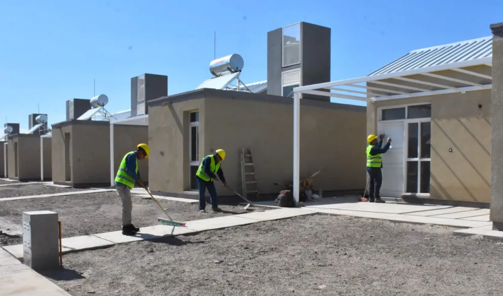 Gobierno reactivó la construcción de 28 de los 42 barrios que se habían frenado