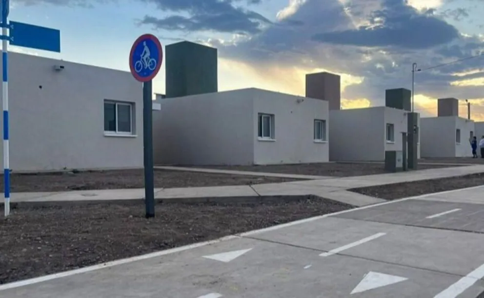 Con el desembolso de 2.000 millones por parte de Gobierno, empresas constructoras reiniciaron las obras en 10 barrios