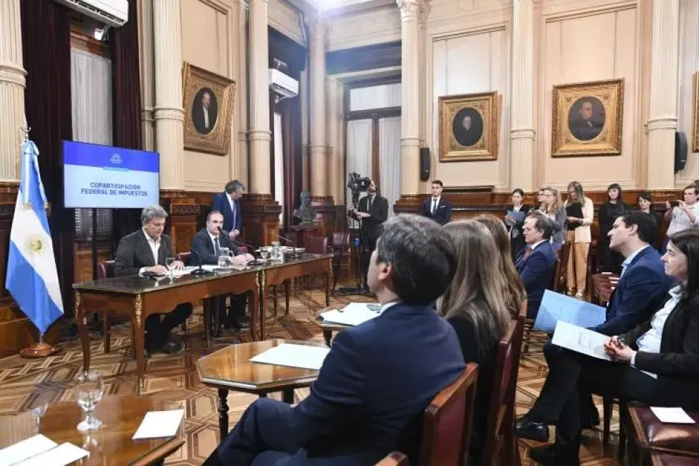 Comenzó el debate en comisiones de la Ley Bases con una polémica por el texto enviado desde la Cámara de Diputados