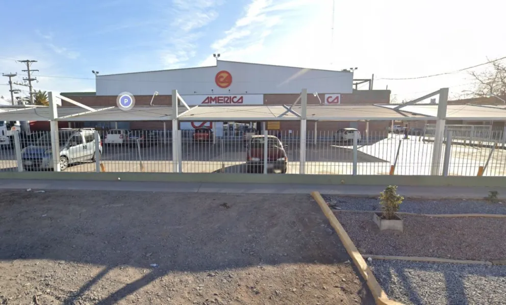 Condenaron a dos delincuentes que se robaron un carrito y una garrafa en Café América