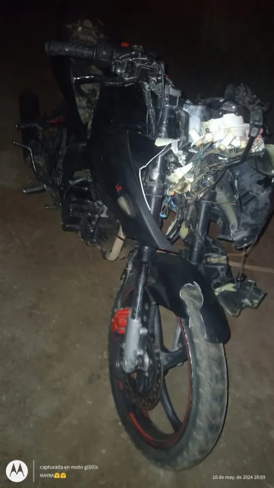 Un menor que conducía una moto atropelló a un ciclista y ambos terminaron hospitalizados