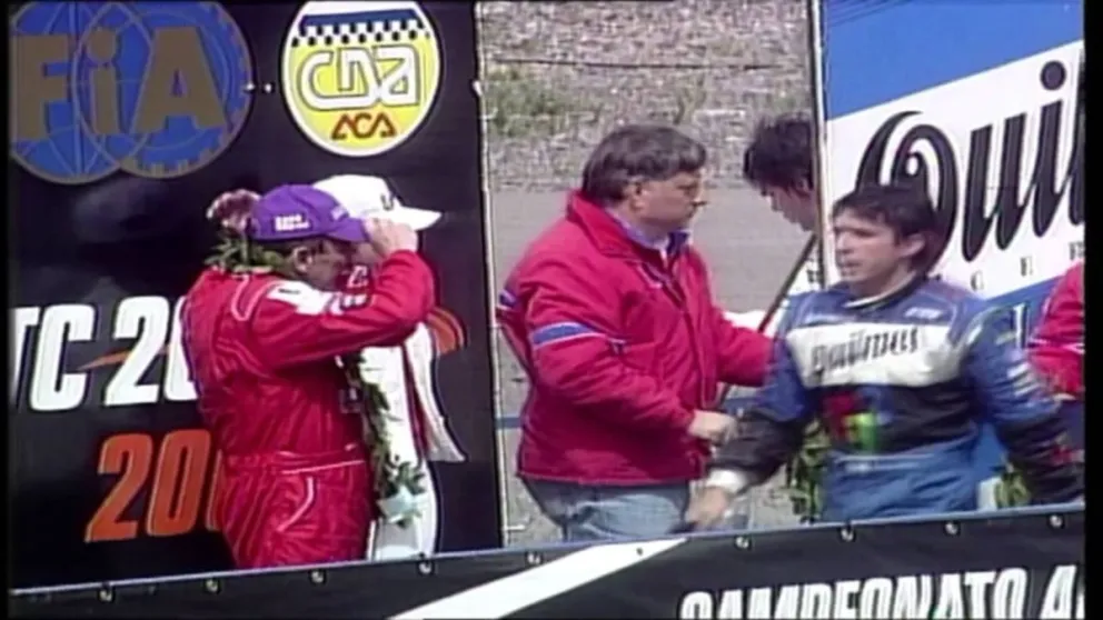 La recordada maniobra del Flaco Traverso en el Zonda para "arrebatarle" la carrera a Juan Manuel Silva