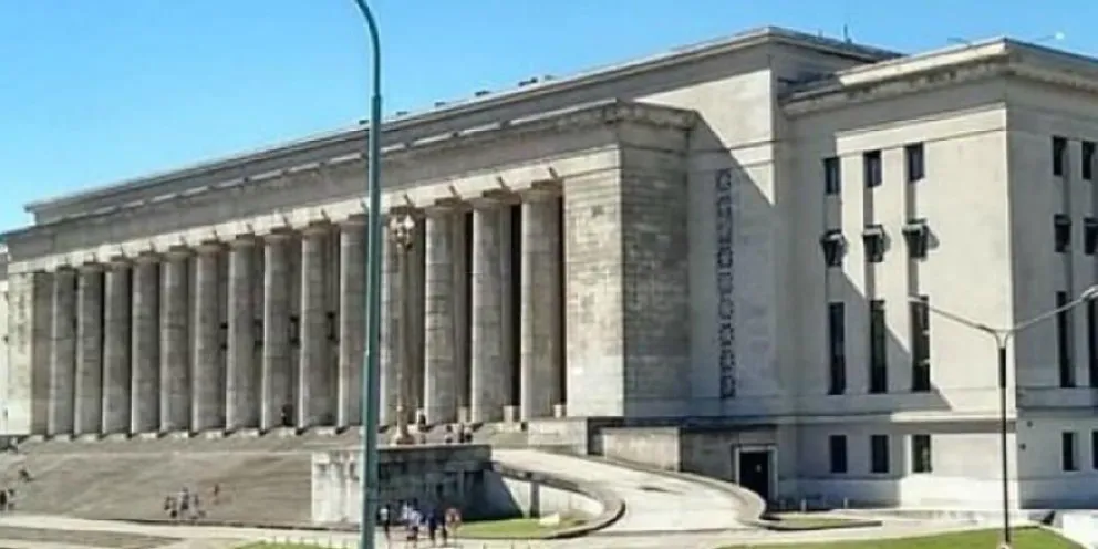 Las universidades argentinas perdieron competitividad y la mejor quedó en el puesto 390