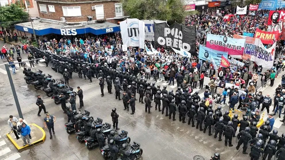 Piden allanamientos y detenciones a piqueteros que extorsionen a beneficiarios de planes sociales 