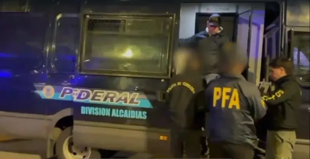 Expulsan de Argentina a dos extranjeros vinculados al narco Fito Macías
