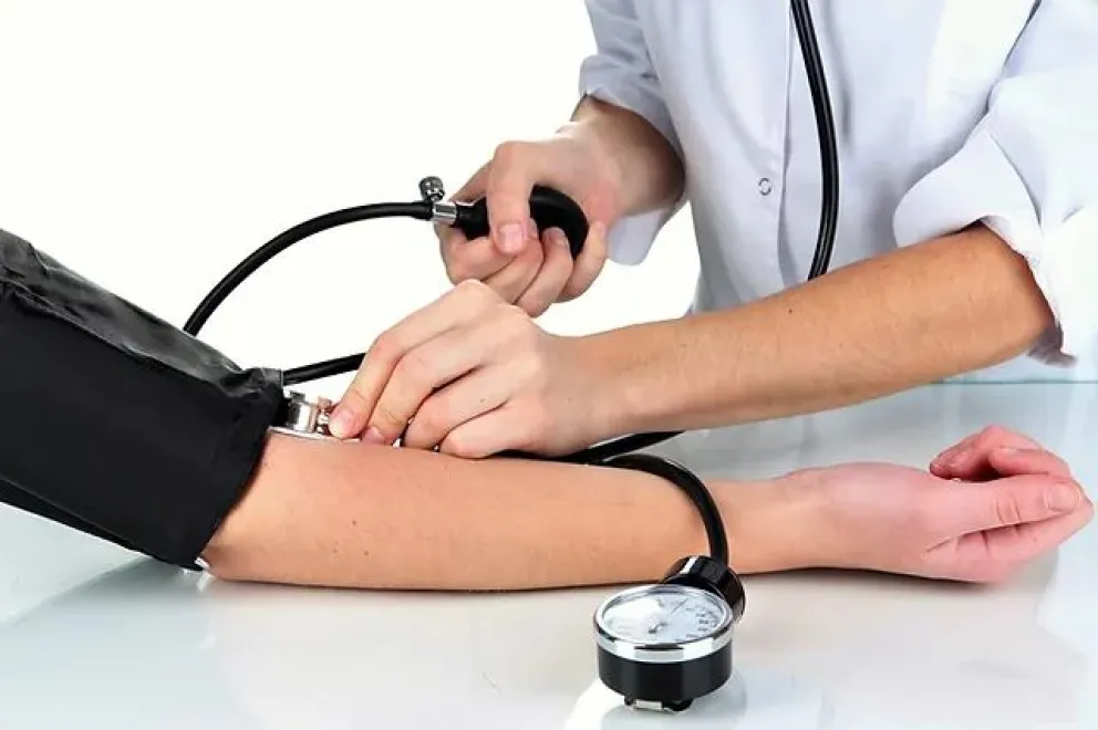 Por el 'Día de la Hipertensión', actividades especiales de prevención y control en la Plaza Seca