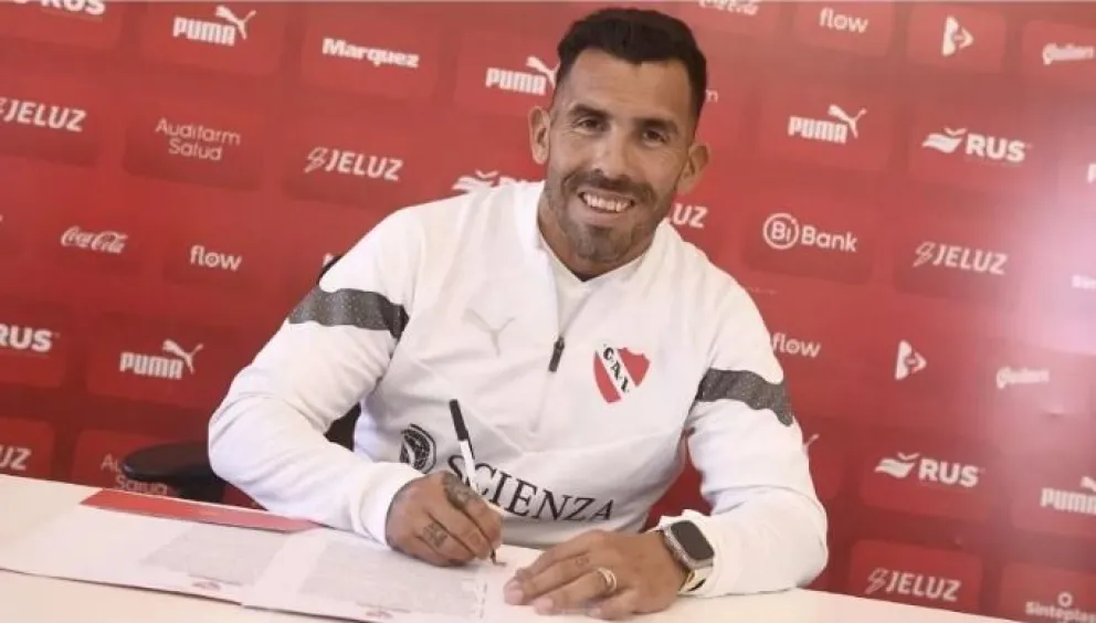 Carlos Tévez renunció a su cargo como DT de Independiente