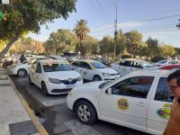 Cansados de los robos, remiseros y taxistas buscan una reunión con funcionarios provinciales