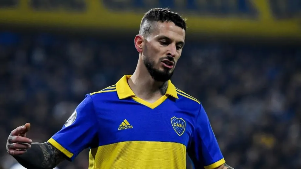 Sancionado: Benedetto hizo una fiesta por su cumpleaños y el técnico lo excluyó del partido en Santiago