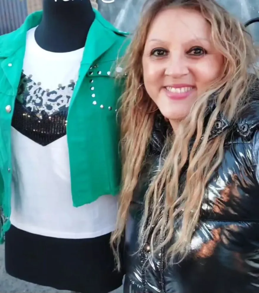 De bordar su propia campera en pandemia, a que Cami Homs cierre un desfile con su colección