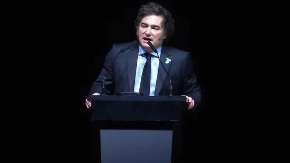 Javier Milei presentó su libro con un show musical en el Luna Park y un discurso anti Estado