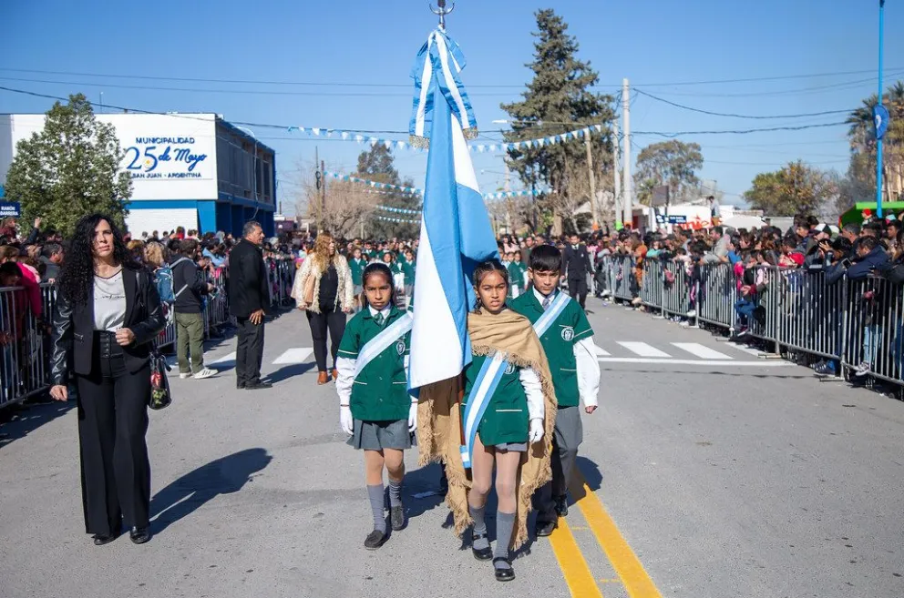 Por el mal clima pronosticado, se suspendió el desfile del 25 de Mayo