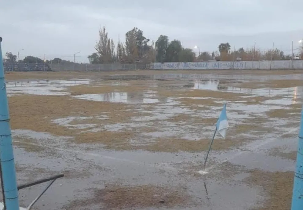 La lluvia provocó la postergación de dos partidos de la 14ta fecha del Torneo de Invierno