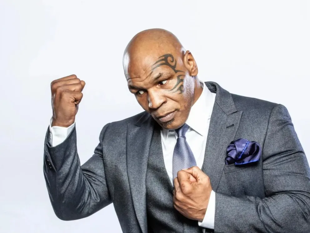 Mike Tyson se descompensó en un vuelo y hubo que auxiliarlo de emergencia