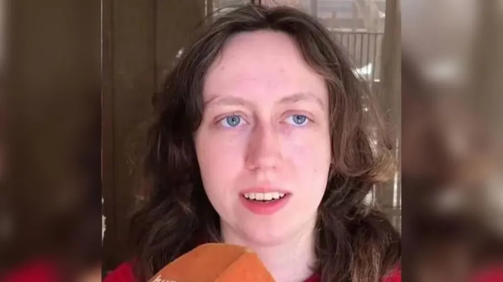 La autopsia reveló que Julia murió desnucada, de manera instantánea, en una caída casual