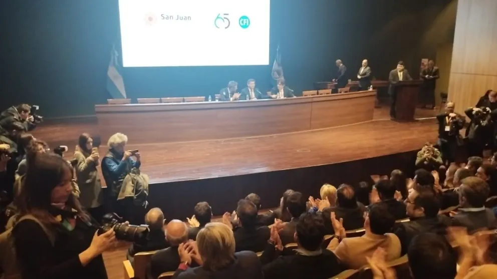 Anuncian nuevas líneas de créditos por 4 mil millones de pesos para los sectores productivos  de la provincia