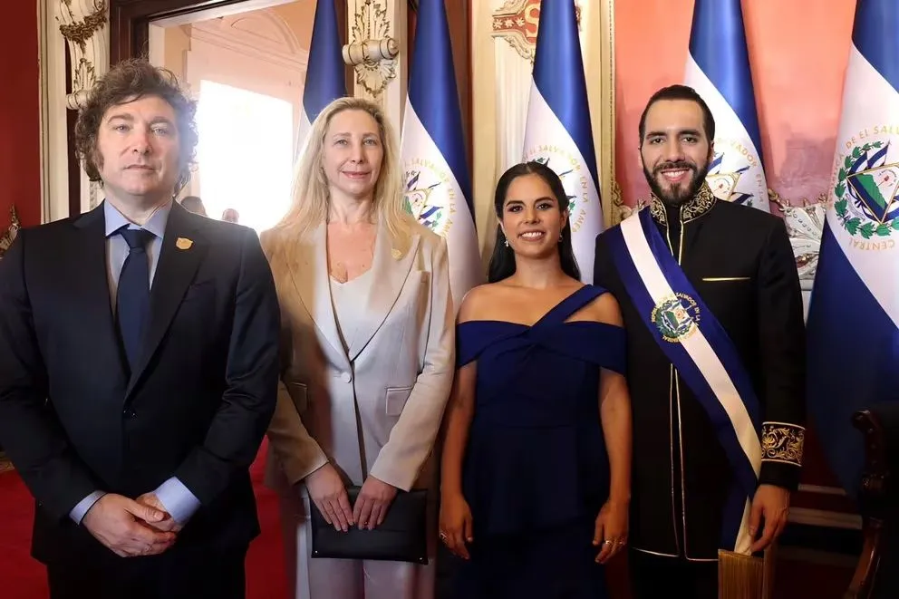 Con elogios cruzados, Milei participó de la asunción de Bukele en El Salvador 