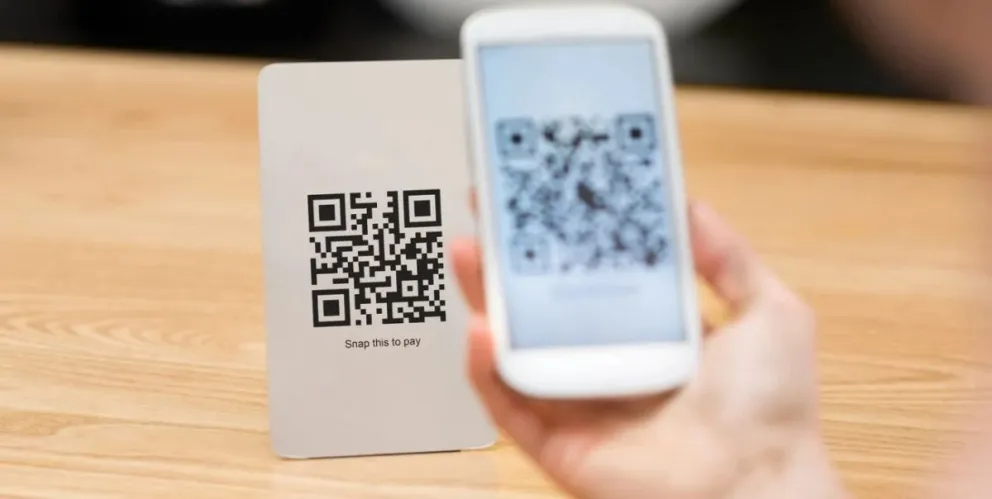 Desde hoy, todas las billeteras virtuales que tengan tarjetas podrán pagar a través de códigos QR