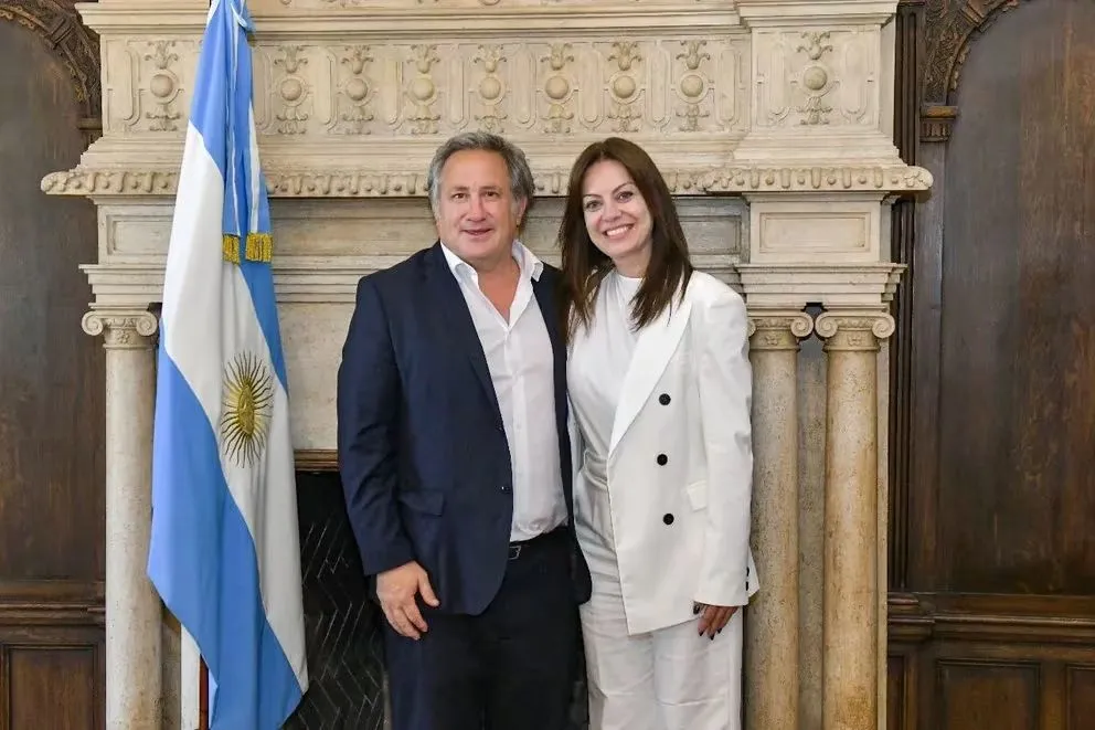 Tras echar a Pablo De La Torre, Capital Humano lo denunció por contrataciones irregulares y cobro en dólares