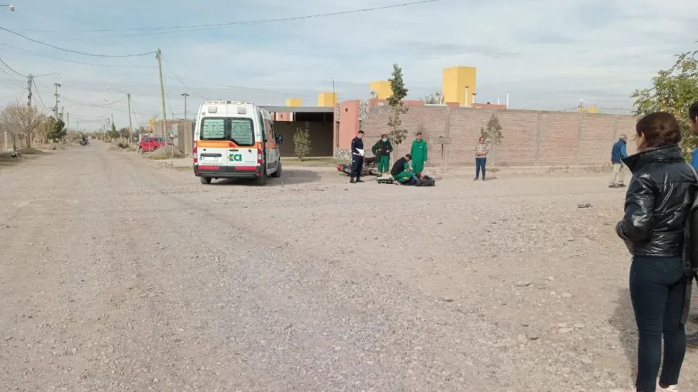 El choque con su moto contra un colectivo, dejó un Policía internado