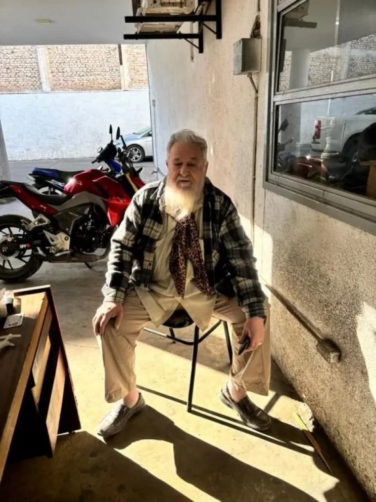 Francisco Agustín Castro, de 76 años, es un Policía Federal retirado. Fue detenido ayer con un arma en el ingreso al acto del Presidente, Javier Milei.