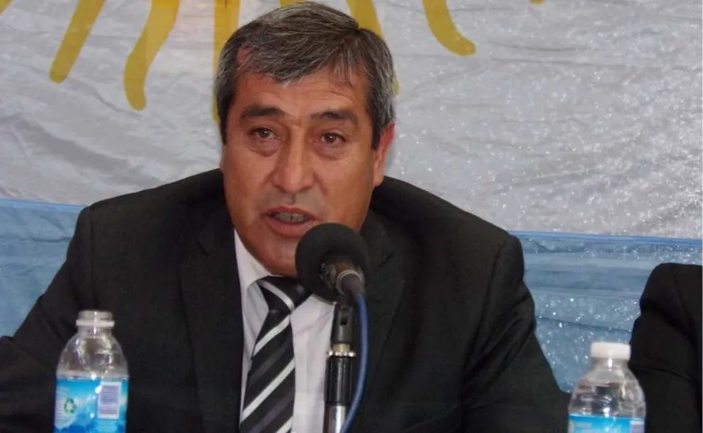 Crítico. Se mostró el actual diputado provincial, Jorge Castañeda, con el actual intendente.