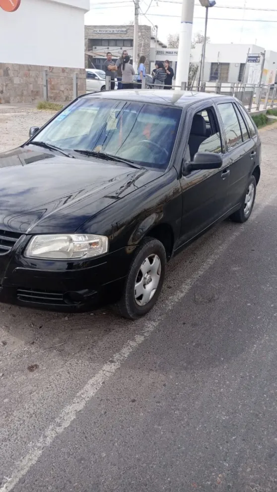 Impacto. El sector del VW Gol, que golpeó a la menor de 15 años, cuando cruzaba por la senda peatonal.