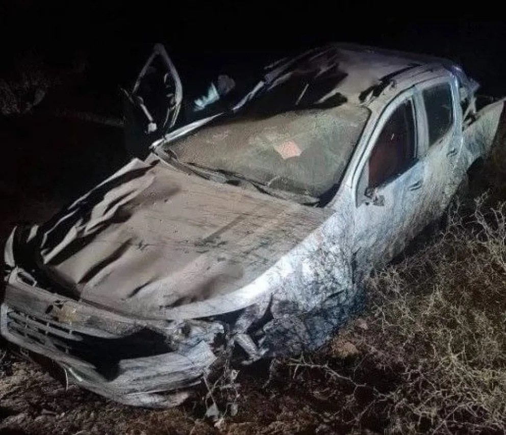 Averiada. Quedó la camioneta que impactó contra el camión que transportaba a Damián Córdoba y sus músicos.