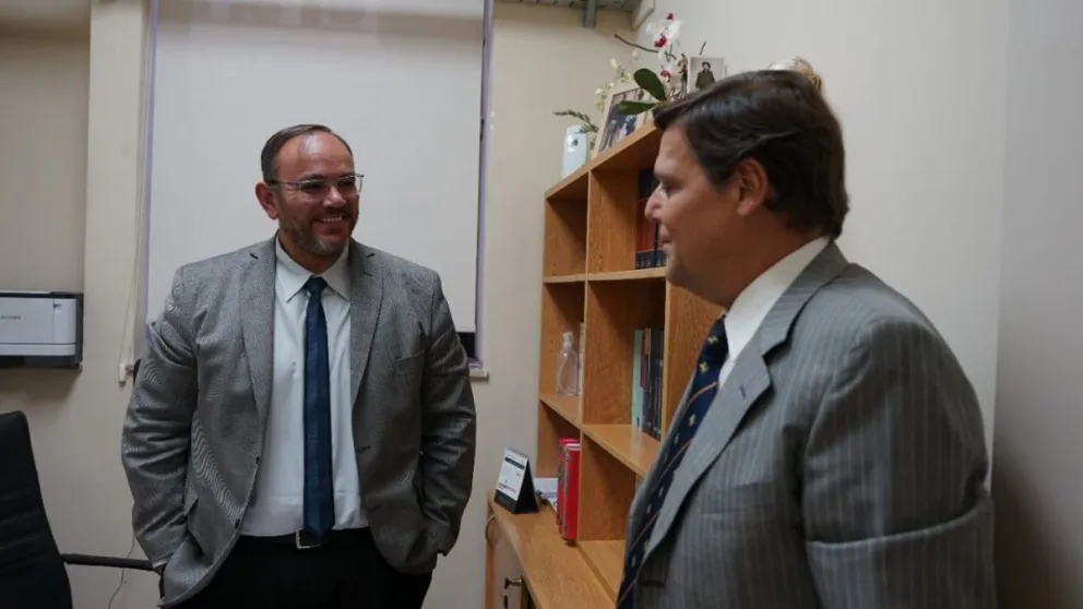 Cambio. El juez Jorge Abelín Cottonaro (al centro) fue designado como prosecretario Relator de la Corte. Se desempeñará en la Sala Penal.