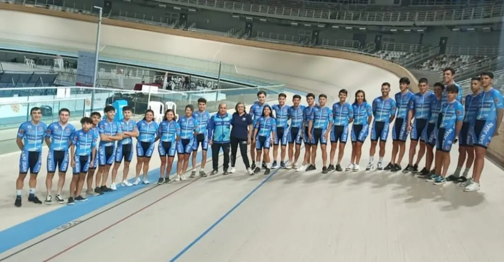 A rodar. Parte de la selección Sanjuanina de Pista, que disputará desde hoy el Argentino en el 'Vicente Alejo Chancay'.