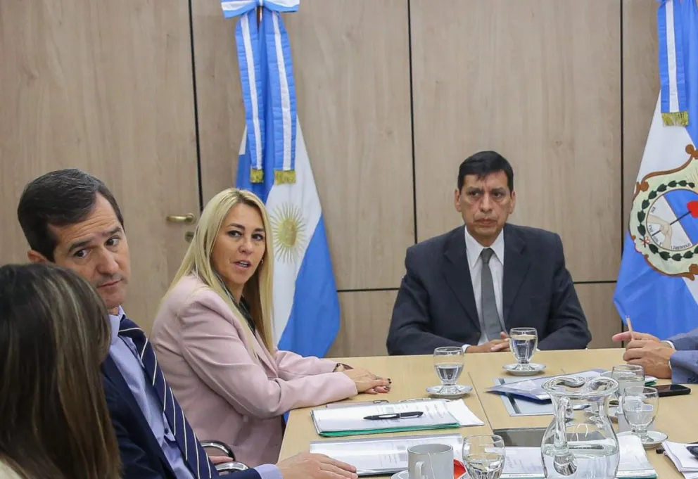 La diputada oficialista, Marcela Quiroga, es la presidenta de la comisión de Justicia y Seguridad. El viernes, parte del cuerpo entrevistó al abogado penalista Gustavo De la Fuente, imputado en una causa penal.