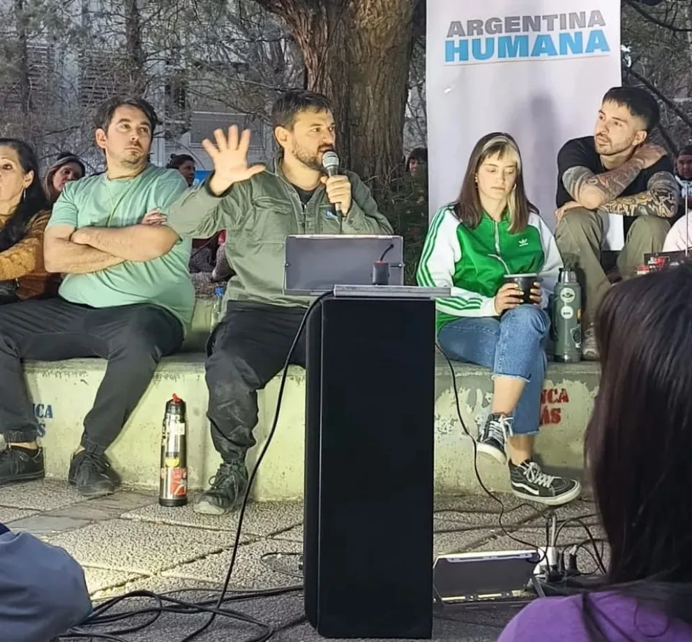 Verborrágico. Juan Grabois, durante su discurso el jueves en la Universidad Nacional de San Luis.