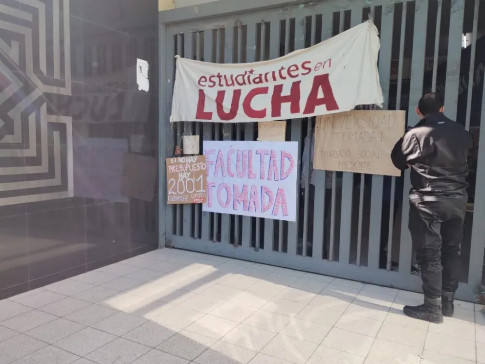Marcelo Vásquez, Vicedecano de la Facultad de Filosofía: “Esto no termina acá, hay mucha bronca y ganas de movilizarse”