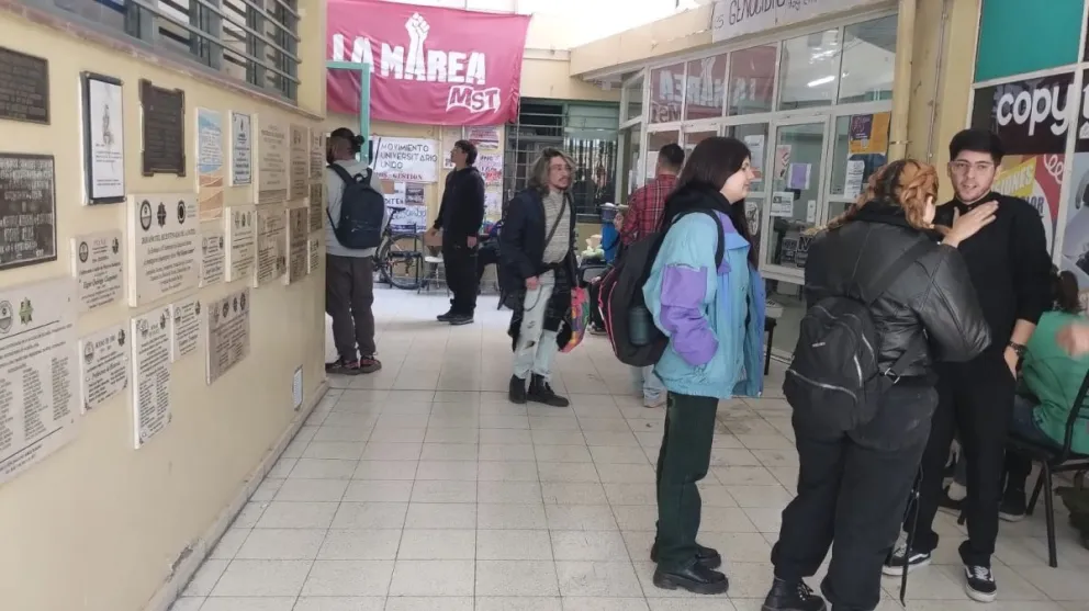 Se levantó la toma de la facultad de Filosofía y habrá una nueva asamblea el lunes 