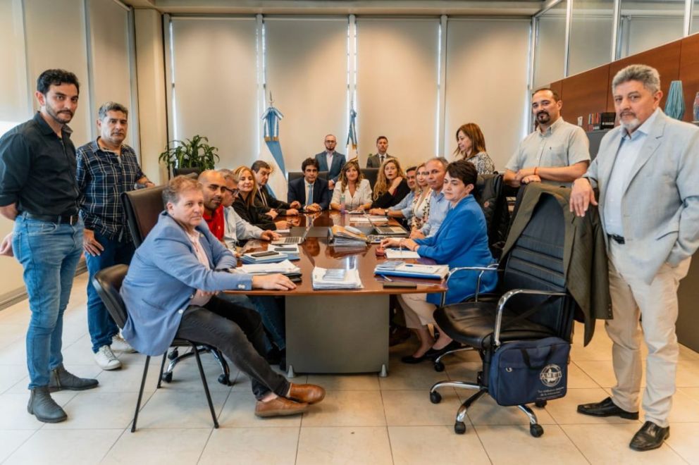 Paritarias 2025 en Argentina: quiénes negocian y qué aumentos buscan los gremios