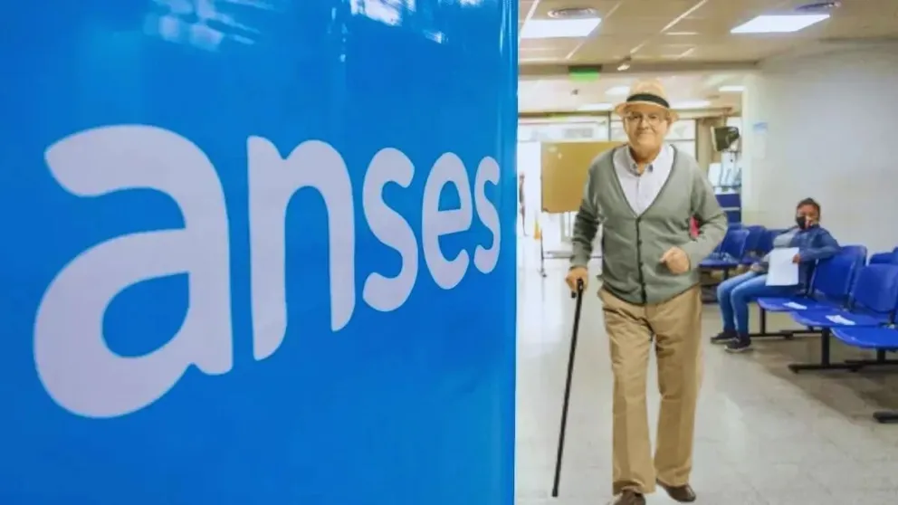 ANSES aseguró la continuidad del bono para jubilados en 2025, pero con algunos cambios.