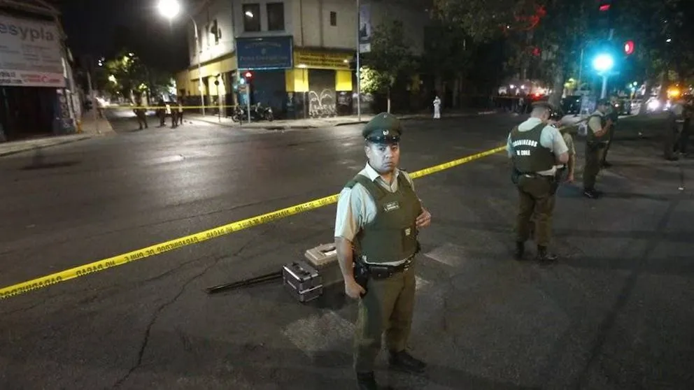 Balearon a un turista argentino mientras estaba de compras con su familia en Santiago de Chile.