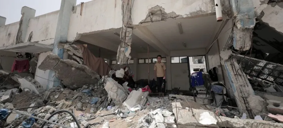Israel bombardeó una escuela convertida en refugio en Gaza y mató a decenas de personas