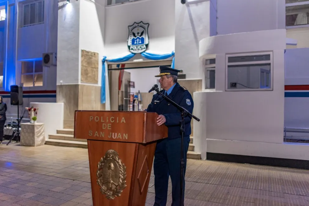 El exjefe de Policía, Luis Martínez, hizo una presentación en la Justicia para que se investigue si hubo orregularidades en la compra de computadoras.
